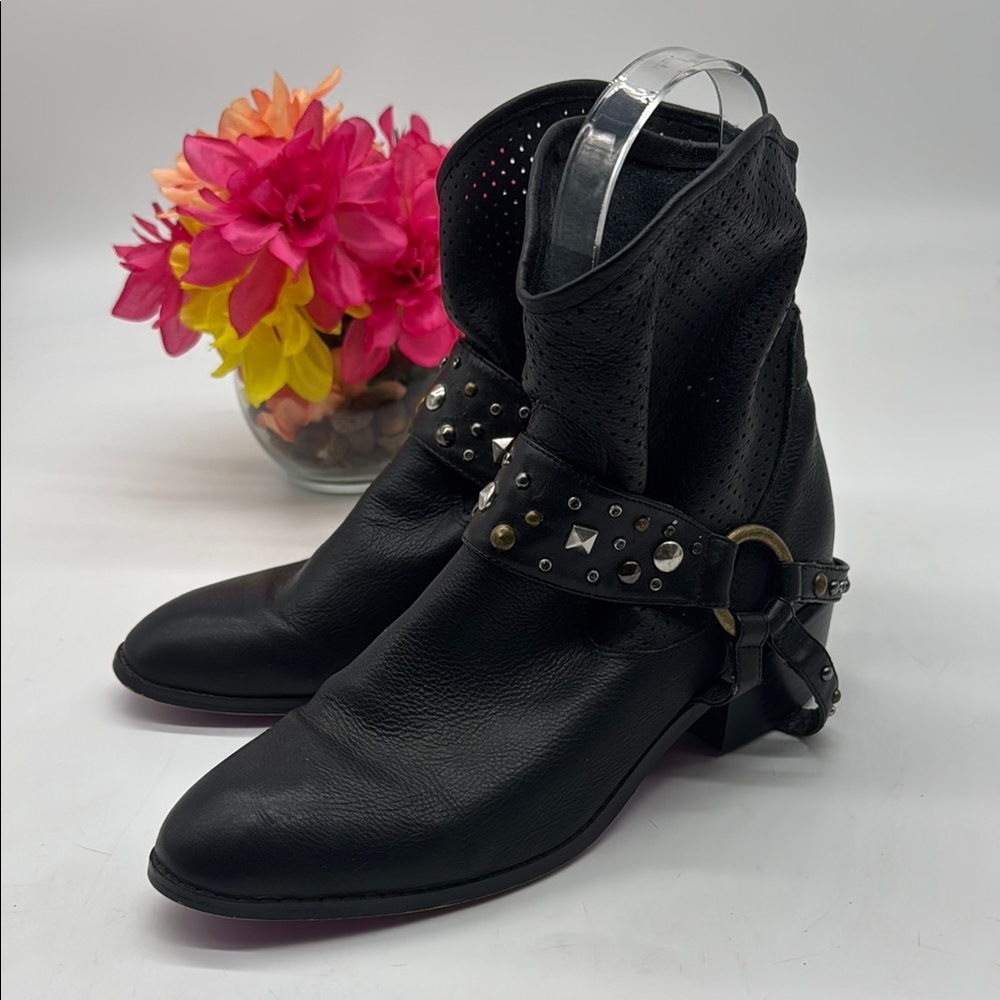 twiggy LONDON Black Ankle Boots with Studded Strap Size 8 TB7621